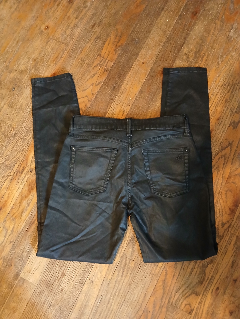 DL1961 Women's Black Skinny Jeans